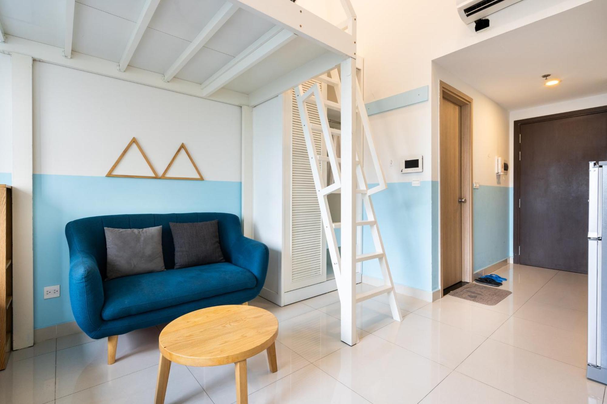 Căn hộ 2 Beds At Rivergate Residences *