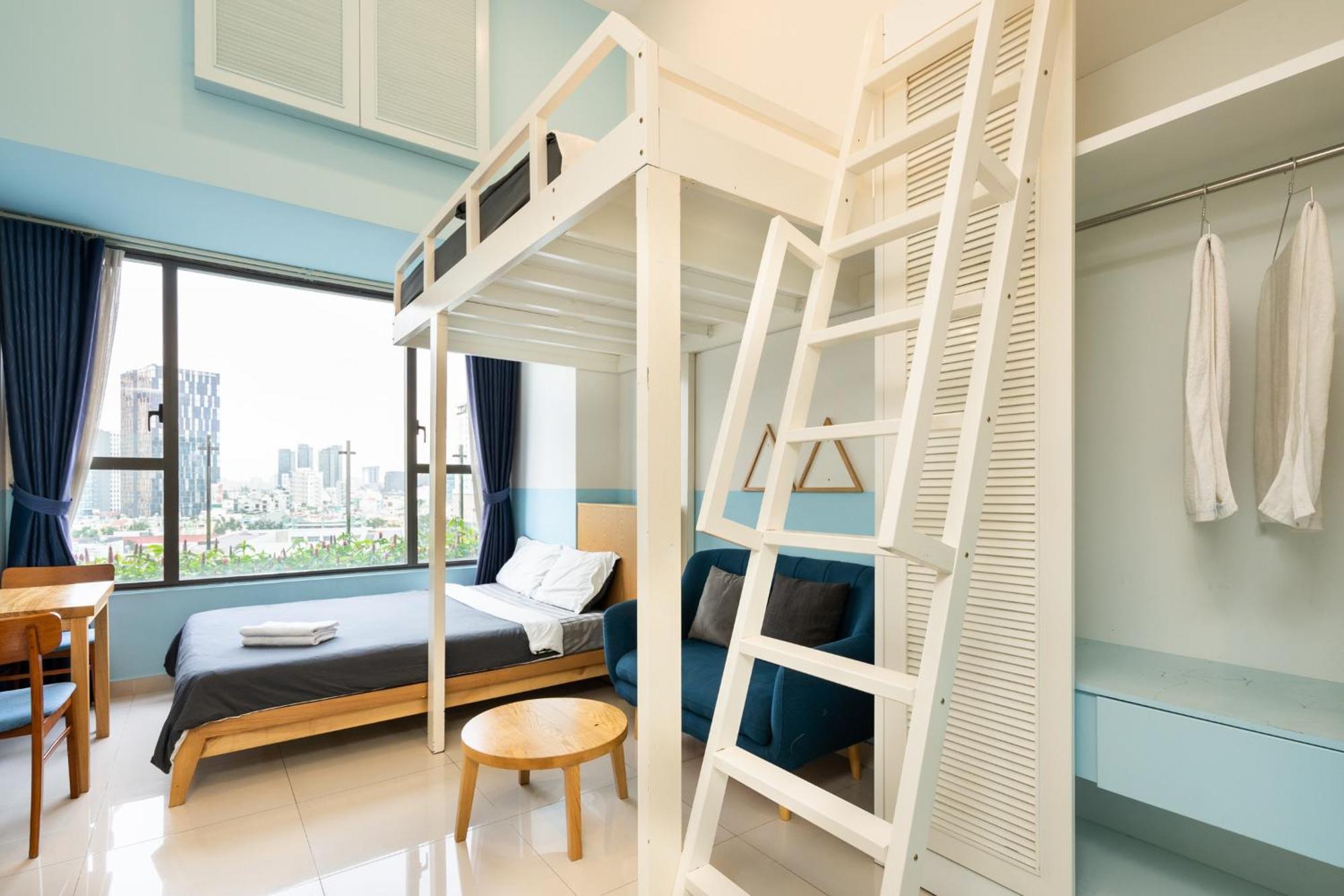 Căn hộ 2 Beds At Rivergate Residences